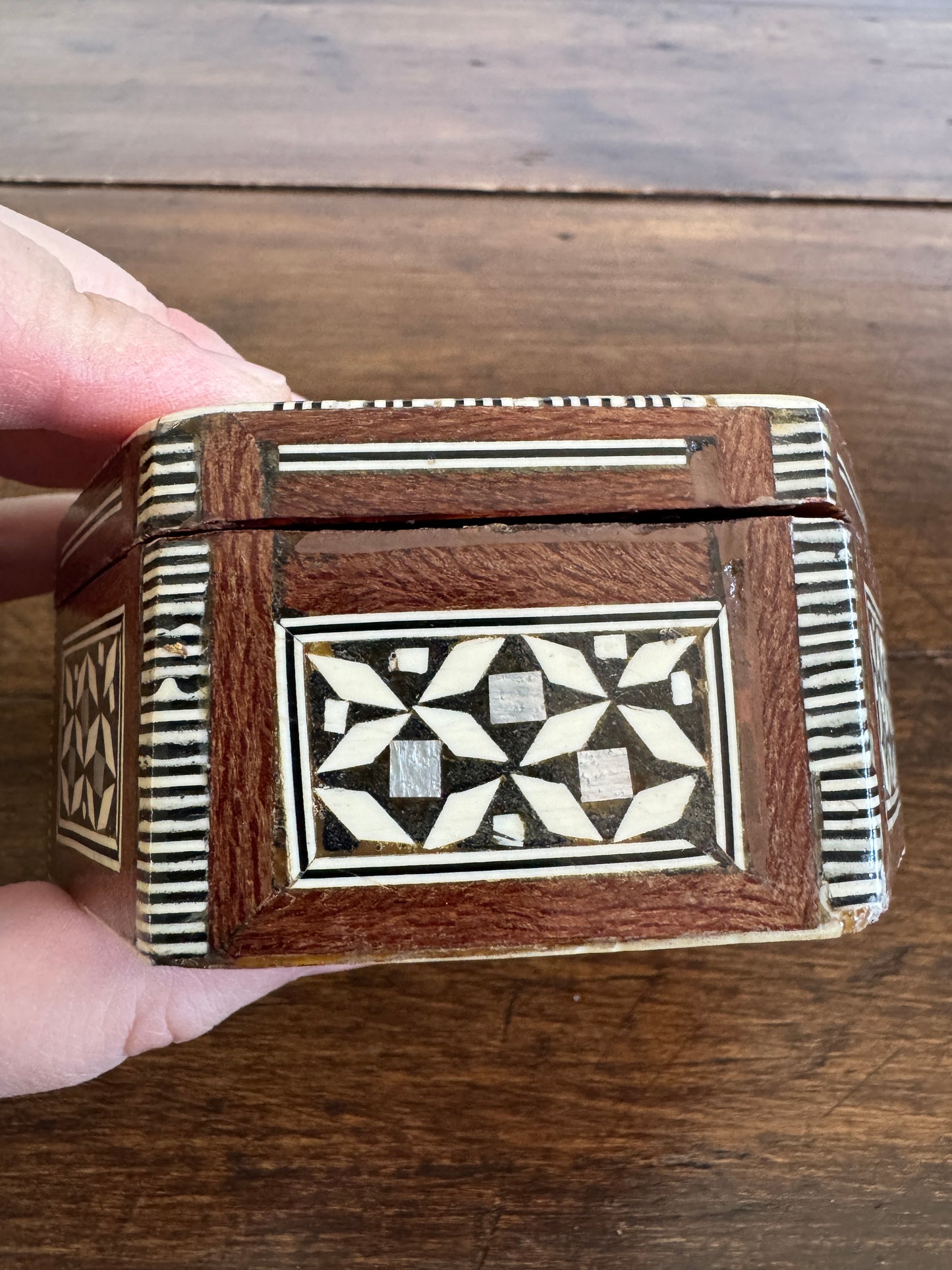 Vintage Inlay Trinket Box with Stunning Mother of Pearl Marquetry and Red Felt Inside