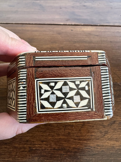 Vintage Inlay Trinket Box with Stunning Mother of Pearl Marquetry and Red Felt Inside