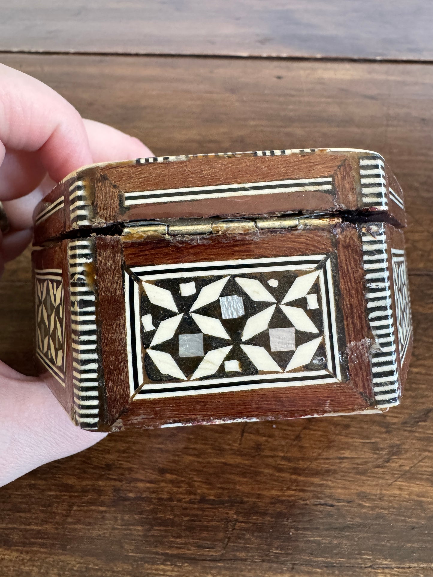 Vintage Inlay Trinket Box with Stunning Mother of Pearl Marquetry and Red Felt Inside