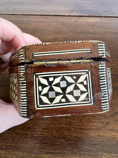 Vintage Inlay Trinket Box with Stunning Mother of Pearl Marquetry and Red Felt Inside