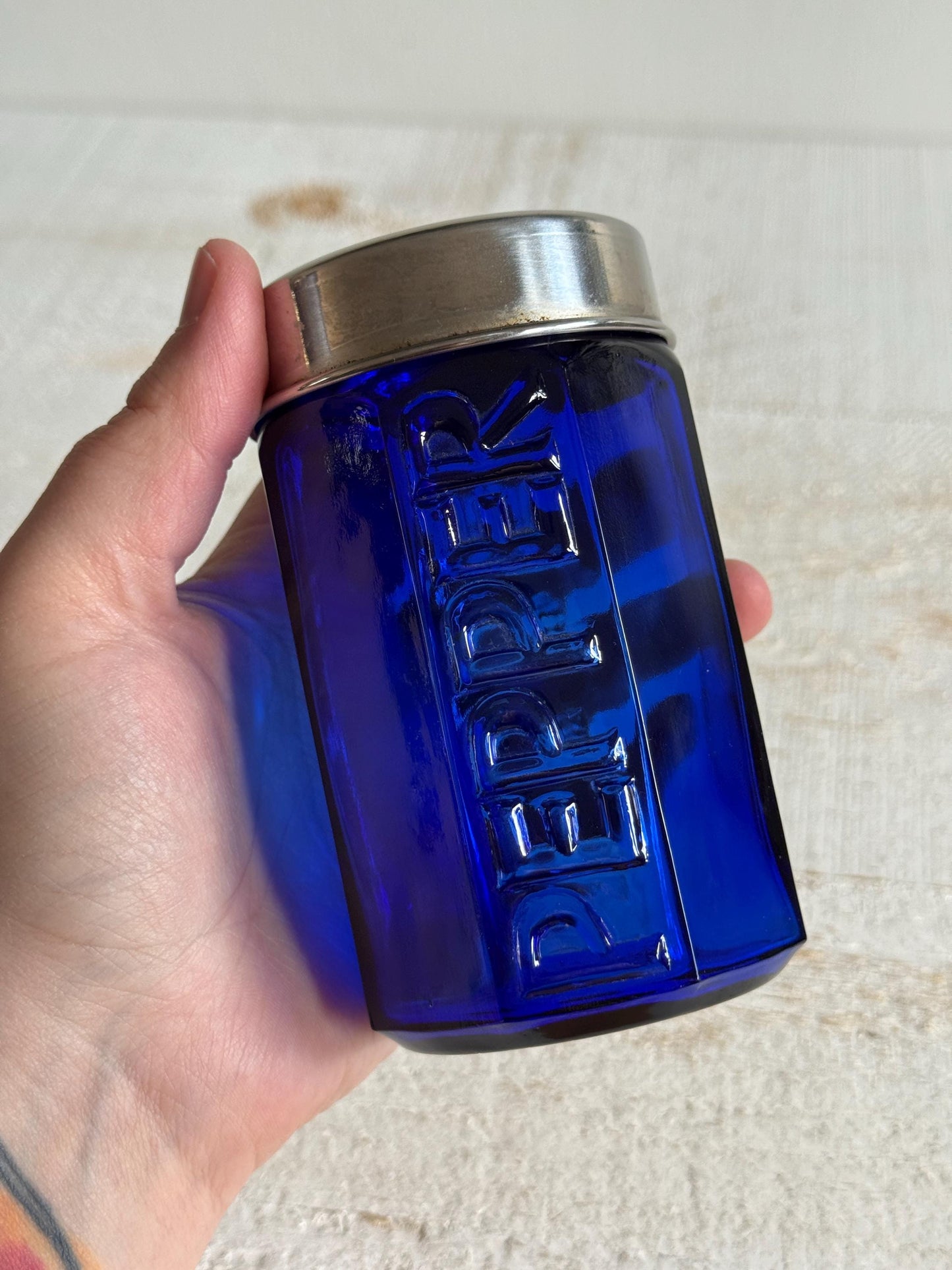 Single Vintage Cobalt Blue Glass with Metal Lid Pepper Shaker - Large Retro Kitchen Pepper Shaker
